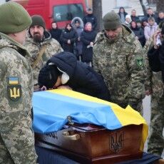 Горохівська громада попрощалася із загиблим на війні Андрієм Головчуном (Фото)