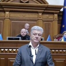 Порошенко закликає будувати фортифікації на Дніпропетровщині і вздовж Дніпра у Запоріжжі та Херсоні