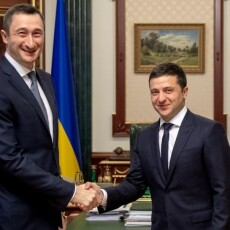Щоб спасти репутацію Зеленського, співвласник «Кварталу 95» Міндіч полетів у Лондон на зустріч із Чернишовим