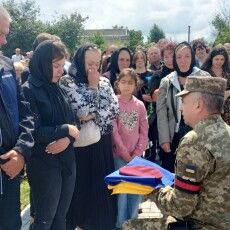 На Волині похоронили Героя, який віддав своє молоде життя за Україну майже два роки тому