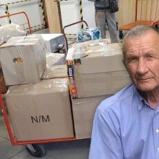 Батько загиблого волинського Героя передав «миколайчики» на фронт для побратима сина 