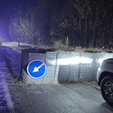 На Волині мотоцикліст врізався в блокпост: він та пасажирка загинули