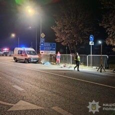На Волині п'яний водій мікроавтобуса на смерть збив велоспедистку 