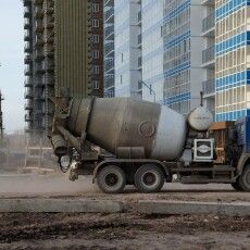 Жахлива смерть на Рівненщині: чоловік упав у бетонозмішувач, коли той працював