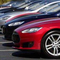 Скільки власники елітних авто на Волині сплатили податків за свої машини