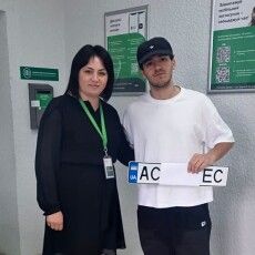 «Порічка» на колесах: волинський співак зареєстрував авто