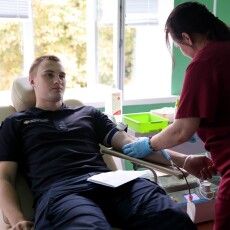 Волинські рятувальники поділились кров’ю з хворою дитиною