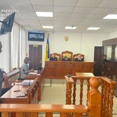 Волинянин отримав довічне ув'язнення за ґвалтування рідних доньок 