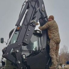 Серж Марко подякував Порошенку за передані трактори, дрони та обладнання на фронт