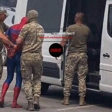 У Луцьку мобілізували людину-павука?