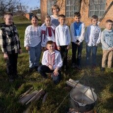 На Волині приготування кулешу подружило жителів сільської громади із переселенцями (Фото)