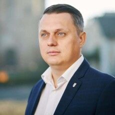 Дружина підозрюваного в корупції депутата з Волині задекларувала новий будинок 