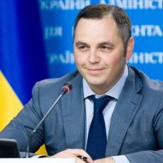 Портнов – головний режисер справ проти Порошенка – розслідування УП