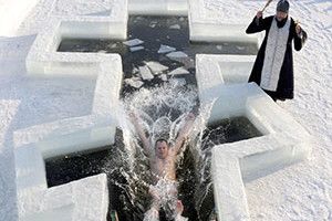 ВІКНО РУБРИКИ: немає ліків кращих за святу воду