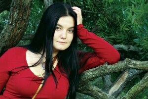 «У папері відчуваю таємницю, яка надихає на експерименти»  – мисткиня Ярослава Галькун 