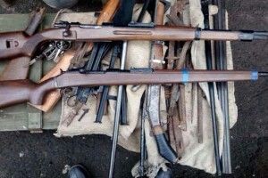 У Володимирі-Волинському вилучили арсенал зброї (Фото)