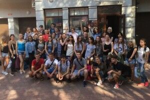 До РФ відправили велику групу українських школярів