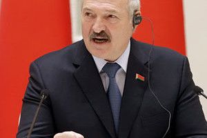 НАВІЩО ЄВРОСОЮЗ ЗНІМАЄ САНКЦІЇ З ЛУКАШЕНКА