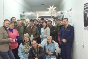 «Ах ти ж Путіне, ах ти ж Іроде…» – у зону АТО приїхав незвичний вертеп (фото+відео)