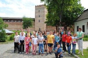 Дітям-сиротам із Шацького району буде снитися кликун Луцького замку та верблюд із зоопарку