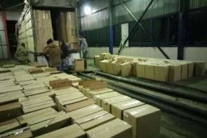 Білорус віз на Волинь цілу фуру контрабандних сигарет (фото+відео)