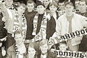 БОЛІЛЬНИКИ  ВІРЯТЬ У «ВОЛИНЬ»