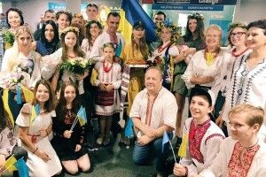 Тіна Кароль заспівала гімн України в аеропорту 