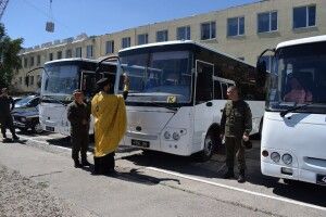 У Луцьку освятили колеса гвардійців (фото)