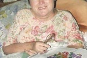 З ЇЇ ПЕЙЗАЖІВ СТРУМЕНИТЬ ЛЮБОВ