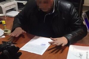 На Одещині на хабарі викрили слідчого поліції 