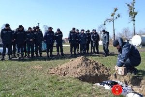 На Рівненщині тренувалися… спалювати свинячі туші (фото)