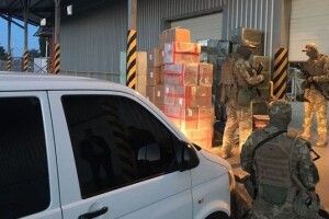 Контрабандні цигарки надсилали поштою (відео)