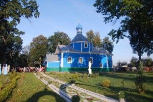 Єпископ Нафанаїл приїхав у Верхи й нагородив місцевого протоієрея правом носіння митри