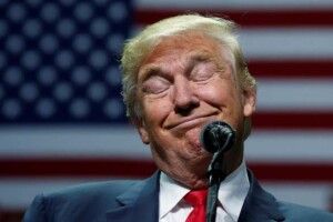 Трамп дозволив політичну агітацію в церквах