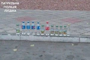 Патрульні у Луцьку «затарилися» алкогольними напоями та сурогатом