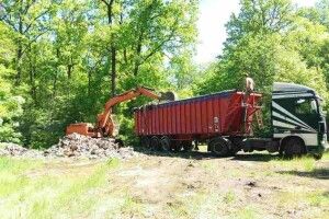 За втручання прокуратури львівське сміття на Горохівщині прибрали (ФОТО)