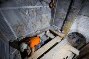 Гріб Господній випромінює незрозумілу енергію (Відео)