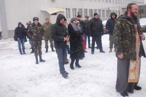 Бійці спецпідрозділу «Світязь» відправилися у зону АТО зі своїм духовним наставником