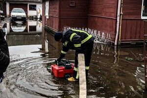 На Волині вода затопила обійстя
