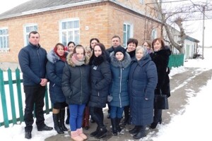 Сестрички з Рожищенського району, що живуть без батьків, мають тепер новий дім