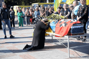 У Рівному провели в останню дорогу Героя, який віддав життя за Україну (Фото)