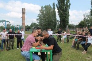 У Колках лісівники влаштували спортивне свято і собі, і громаді