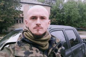 Випускник рівненського ліцею записав звернення з передової до учнів своєї школи (Відео)