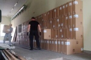 Вражаючий масштаб контрабанди – на кордоні виявили  250 тисяч пачок сигарет (Фото, відео)