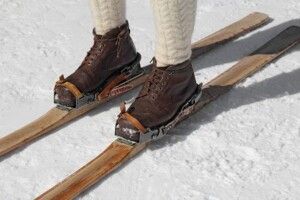 Жителів Волинської та Рівненської областей у понеділок закликають без особливої потреби не полишати своїх домівок, у крайньому ж випадку – користуватися лижами чи снігоступами