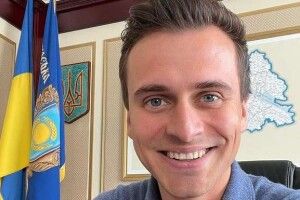Голова облдержадміністрації заспівав хіти Білик і Скрябіна (Відео)