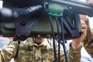 Це справжній кіберзахист: Порошенко показав нові системи РЕБ