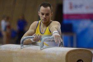 Український гімнаст Верняєв виграв «золото» і «срібло» світового чемпіонату
