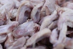 В Україну завезли польські продукти з сальмонелою