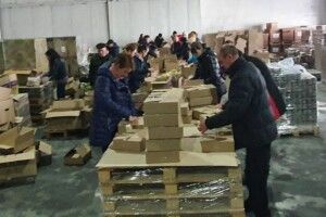 На Волині за два дні зібрали 5 тисяч «пакунків першої допомоги» для областей, які їх потребують